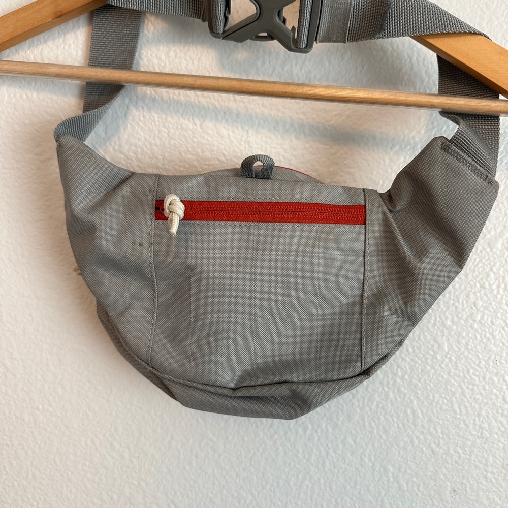 Gray Outdoor Product Waist Bag/Fanny pack - Picture 5 of 5